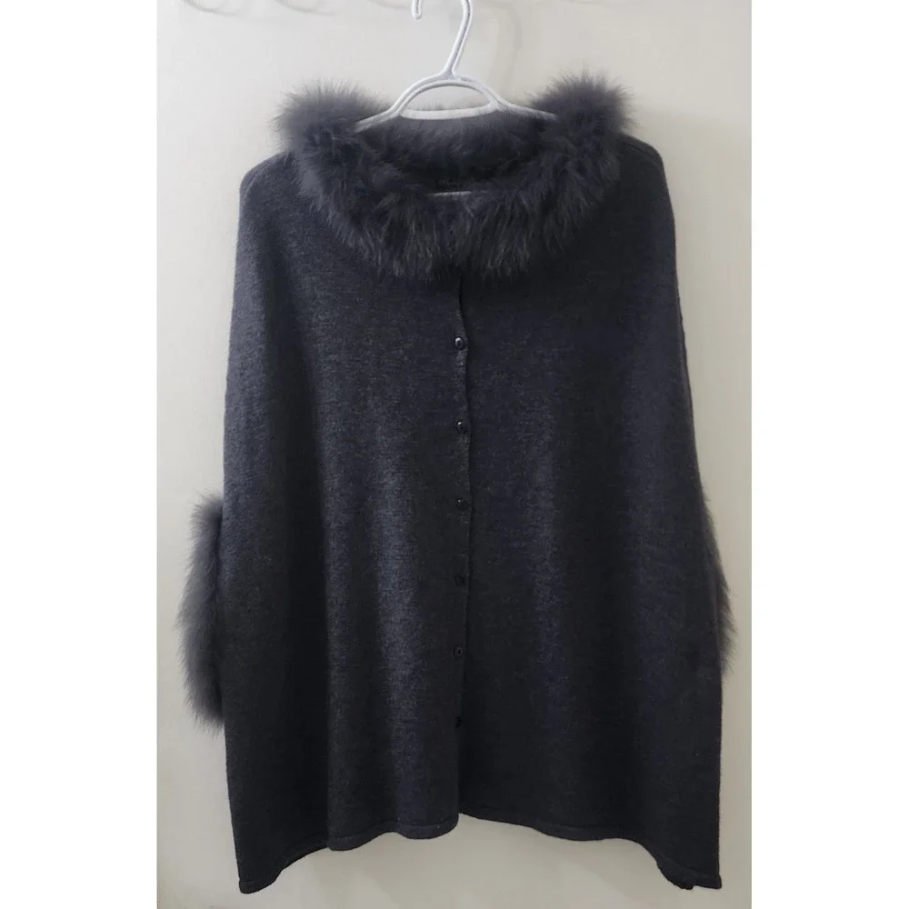 Belle Fare Charcoal Gray Wool Blend Knit Poncho Genuine Fox Fur‎